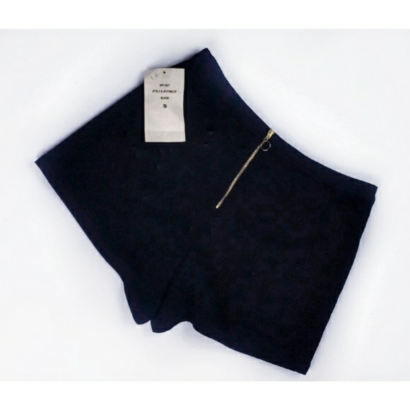 NWT Eyeshadow High-Rise Embroidered Shorts S - Picture 3 of 3